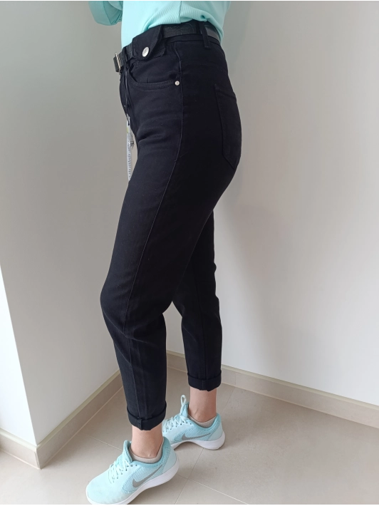 Czarne spodnie M Sara Mom fit